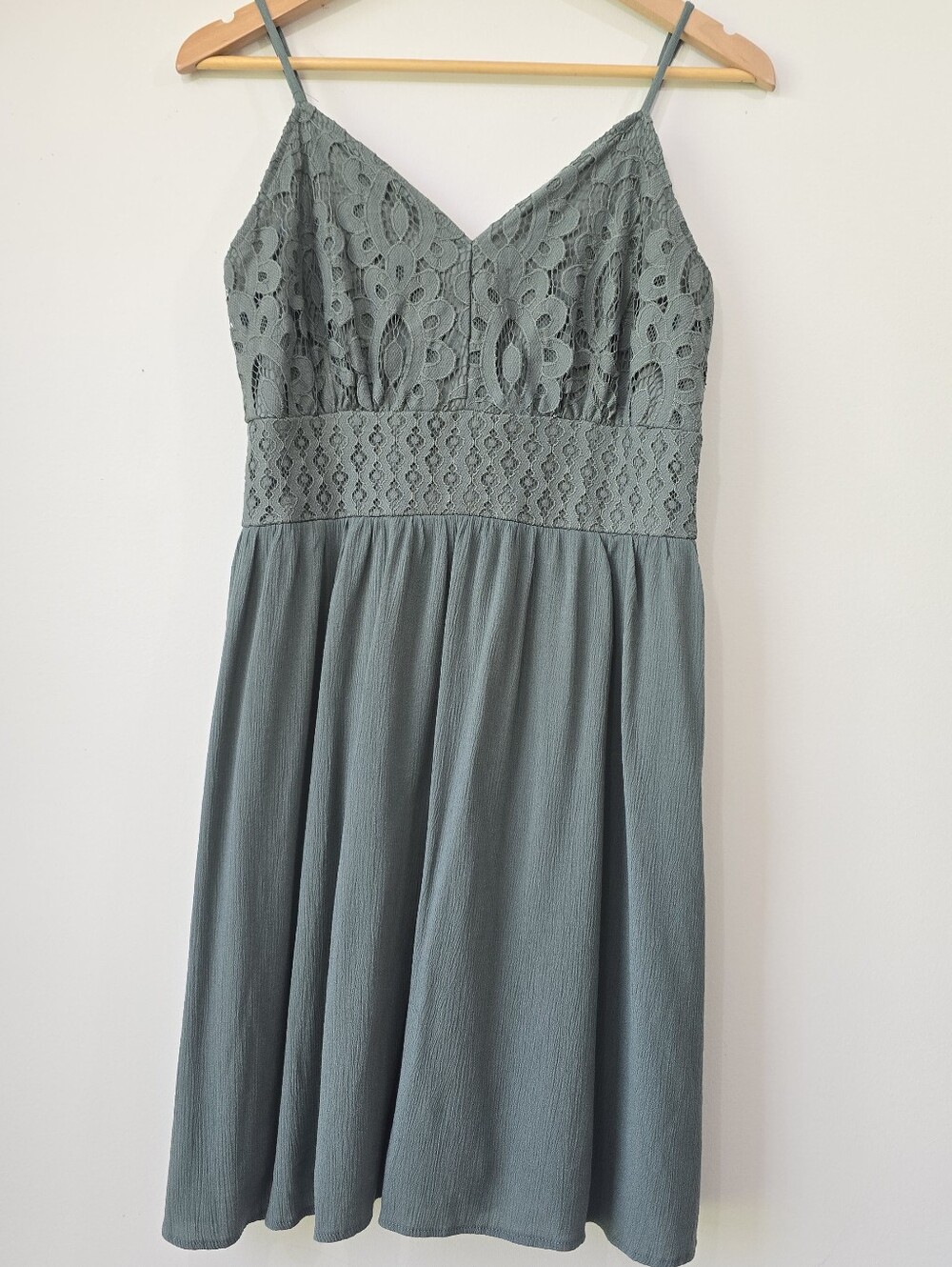 Maurices Green Lace Bodice Spaghetti Strap Dress Size M - Picture 2 of 6